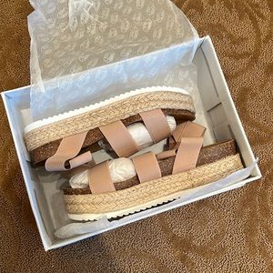 Brand new Steve Madden platform sandals